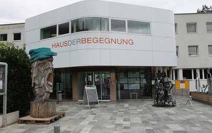 Ansicht auf den Eingangsbereich Haus der Begegnung