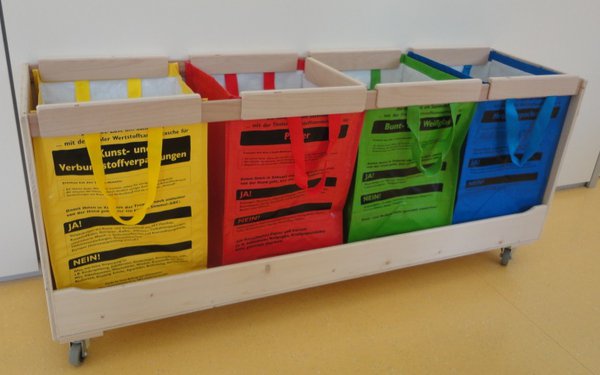 Recyclingstation Indoor Recyclingstation_indoor_Holz.jpg