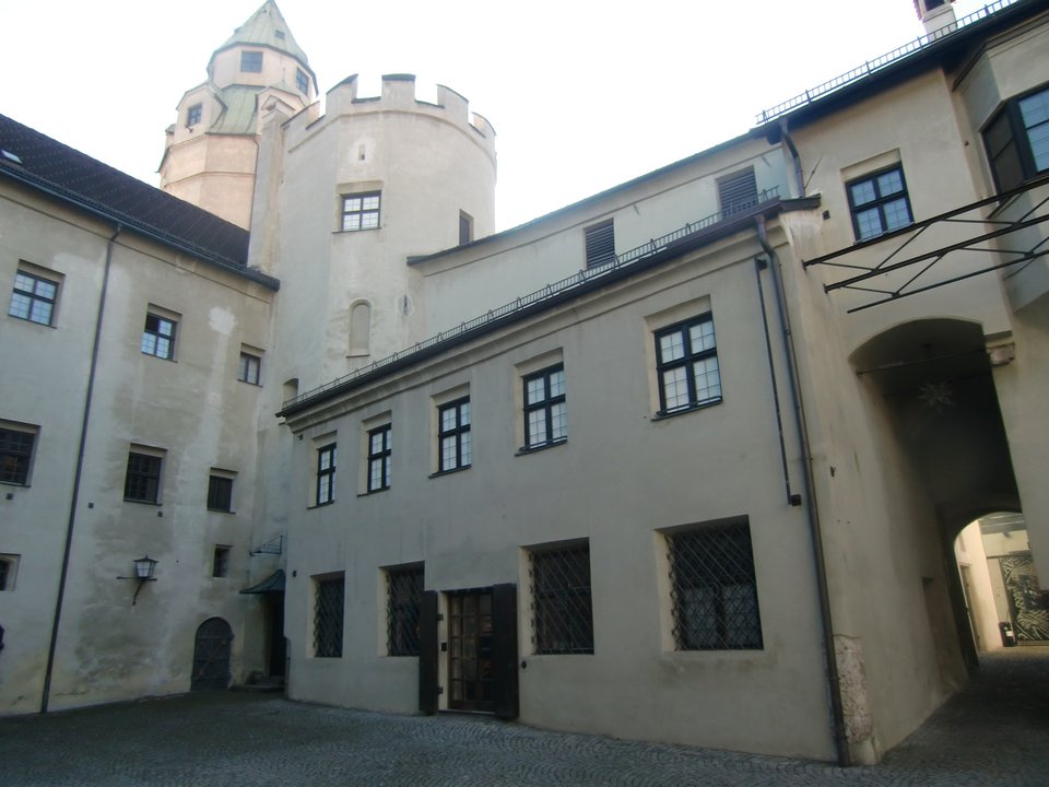 Innenhof der Burg Hasegg in Hall in Tirol