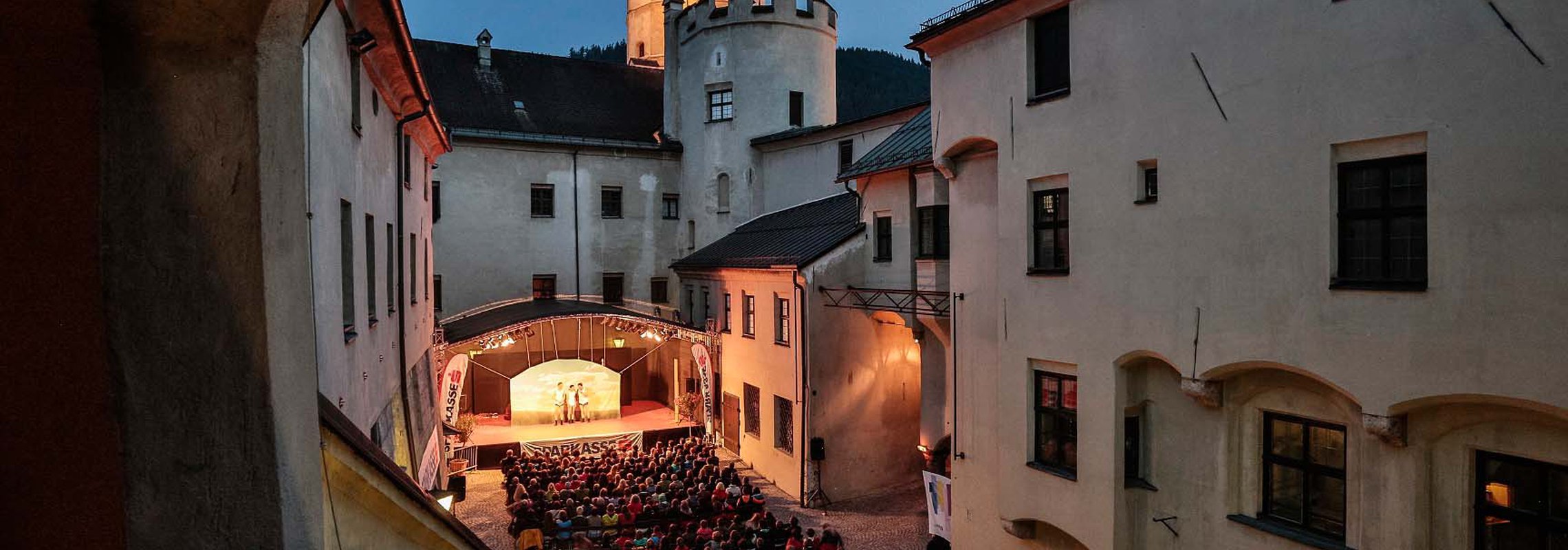 Konzert im Innenhof der Burg Hasegg