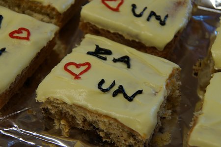 Kuchen mit Aufschrift Zu un
